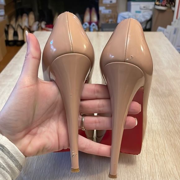 Louboutin Altadama 140MM Nude Patent - 37 - Picture 5 of 10